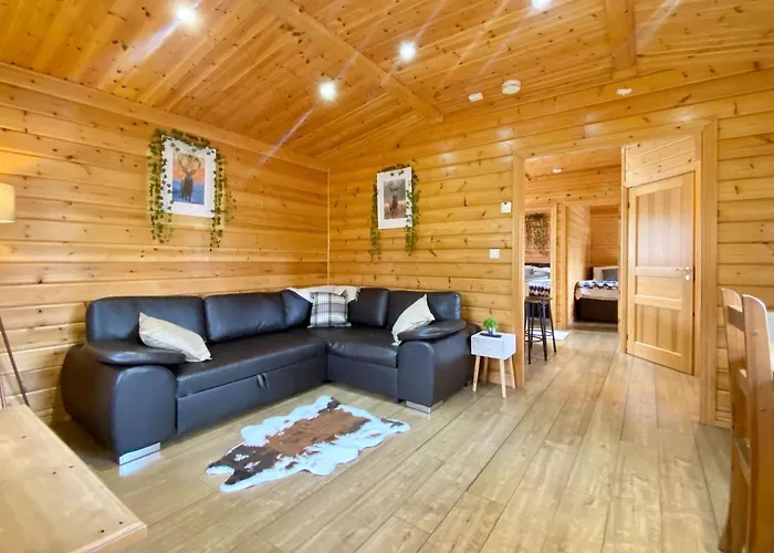 Magnolia Lodge-Uk46280