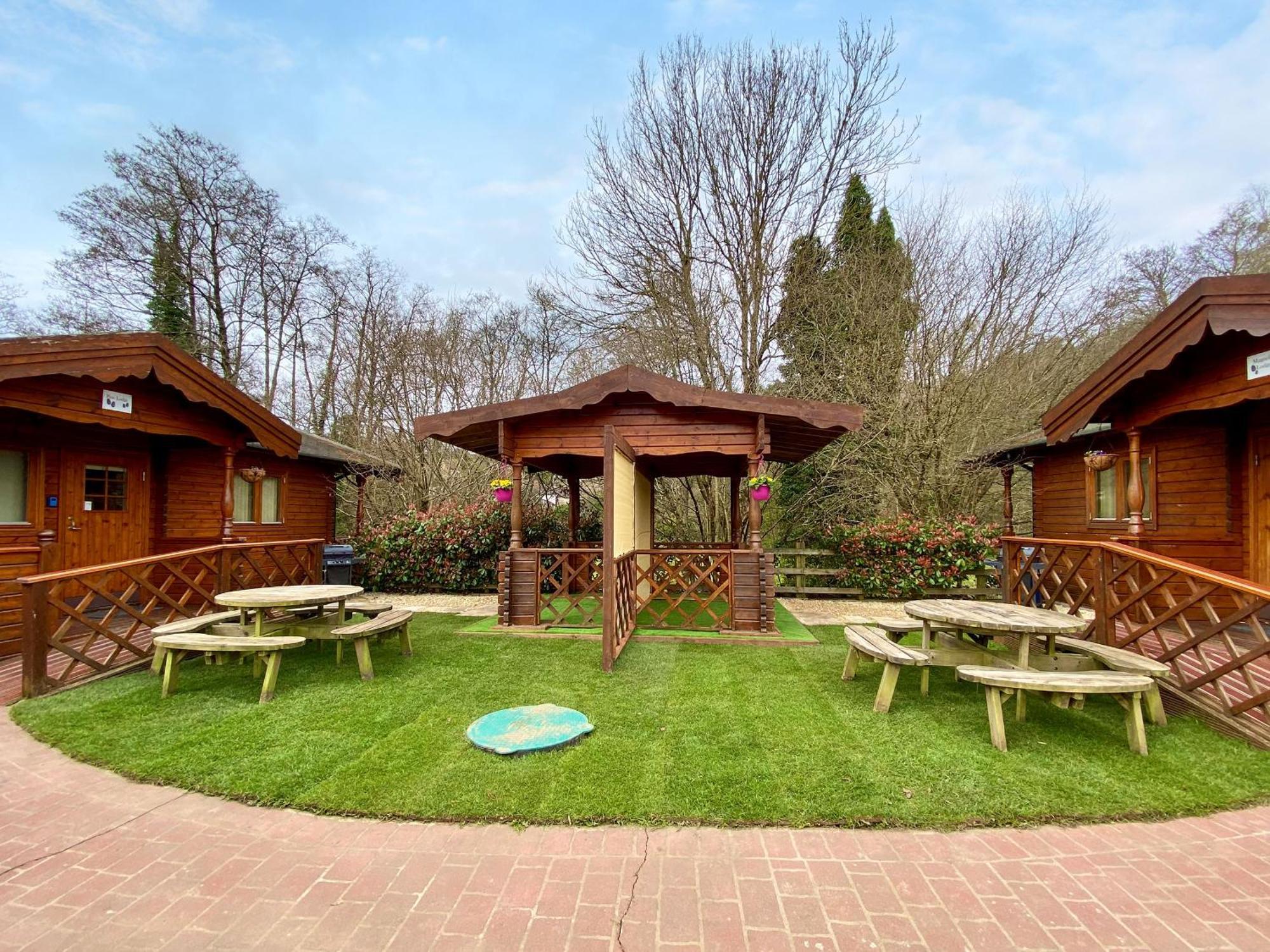 Holiday home Magnolia Lodge-uk46280